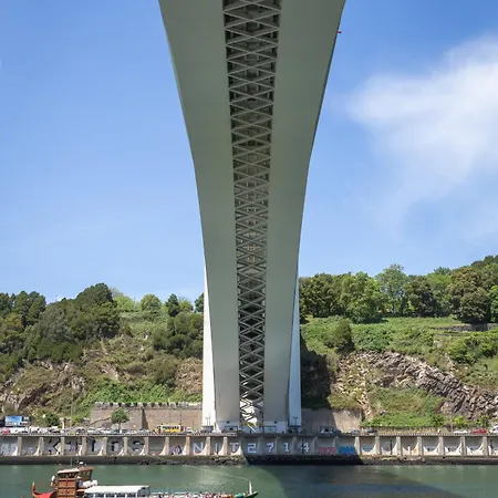 Gaia Land Sea View Daire