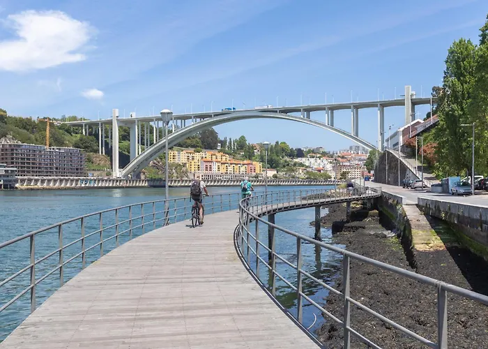 Gaia Land Sea View Apartament *